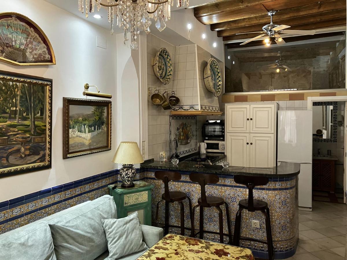 Pequeño Palacete Calle Santas Patronas Apartamento Sevilla