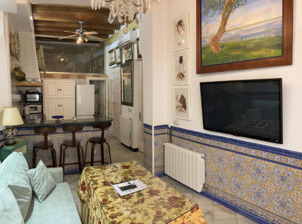 Pequeño Palacete Calle Santas Patronas Apartamento Sevilla