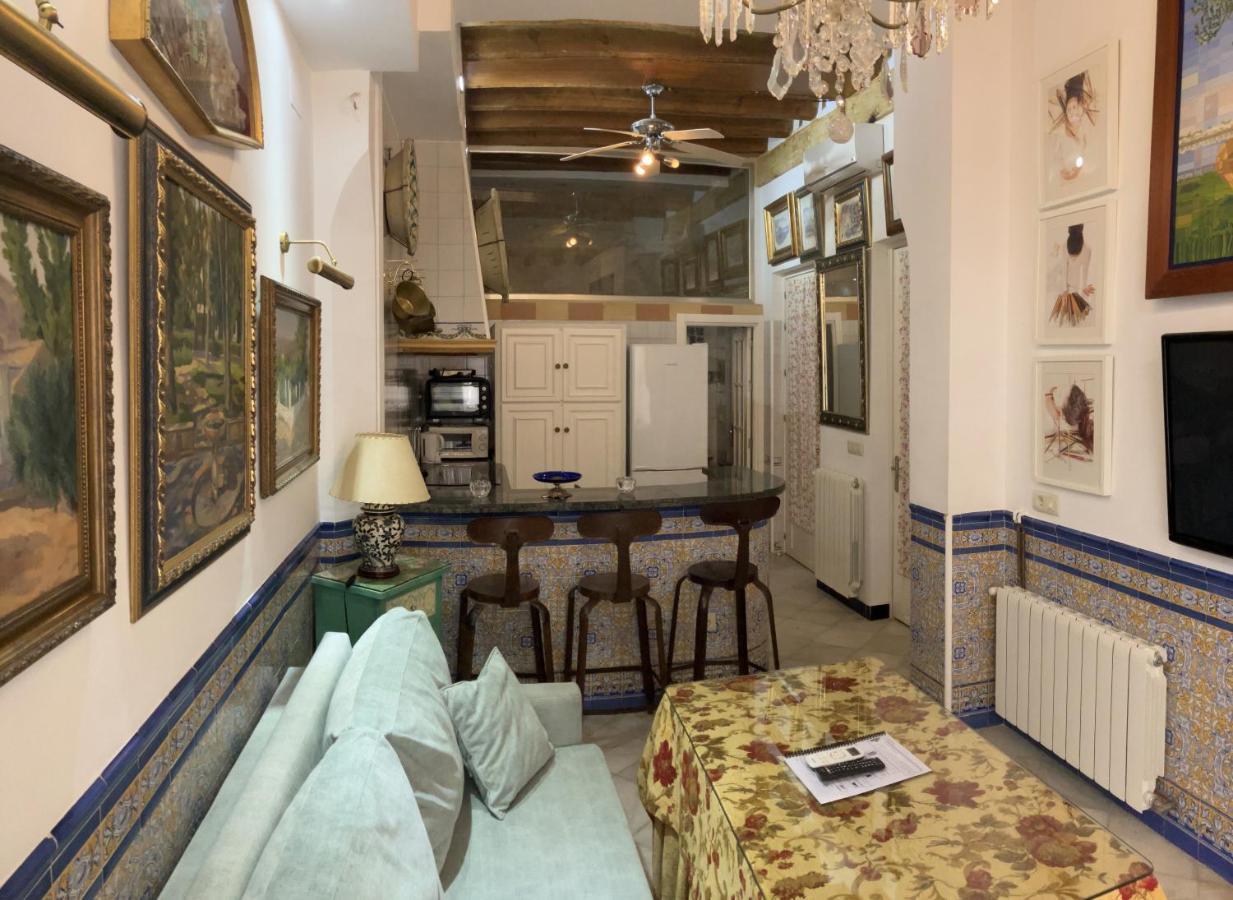 Pequeño Palacete Calle Santas Patronas Apartamento Sevilla