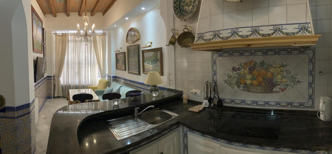 Apartamento Pequeño Palacete Calle Santas Patronas Sevilla