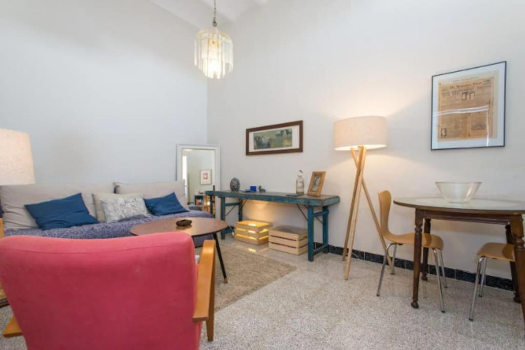 Casa Pepita: Vintage Spirit In The Old Town Apartamento Sevilla