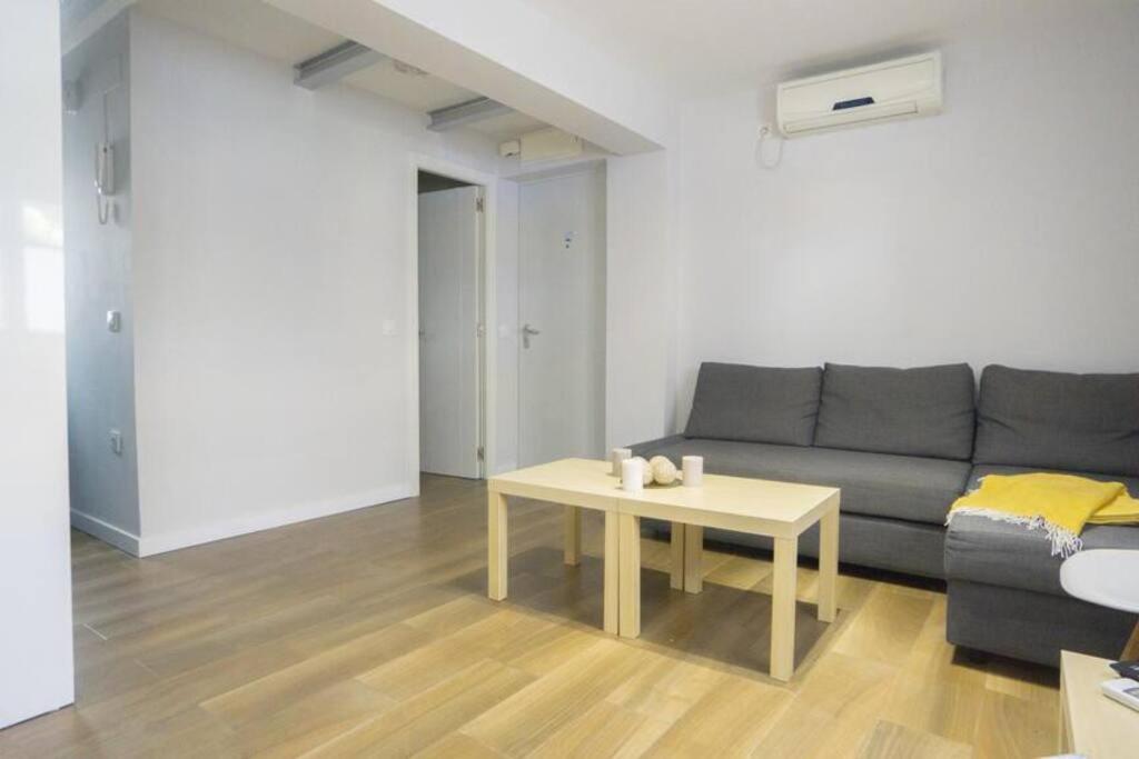 Bonito Apto. Amplio Y Luminoso Super Bien Ubicado Apartamento *