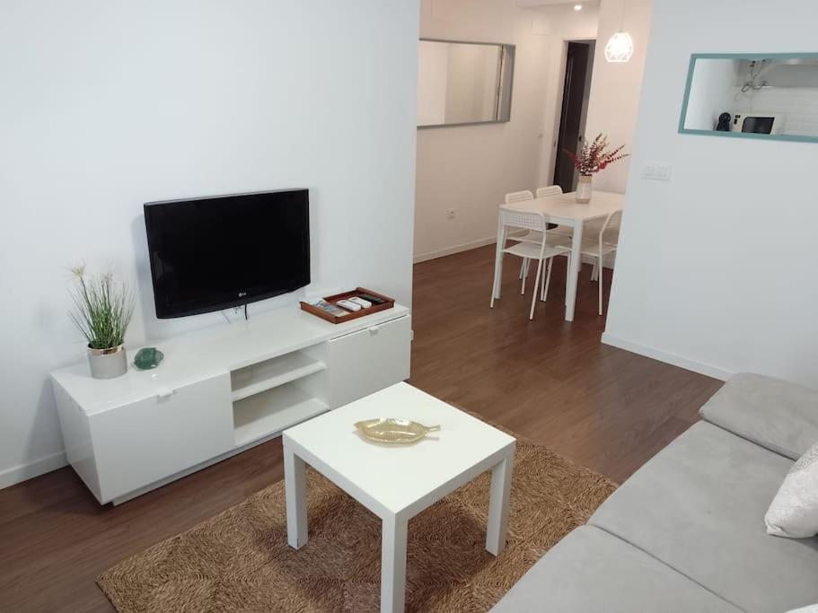 Cizq 2 Bedroom Center Cathedral And Alcazar Sevilla