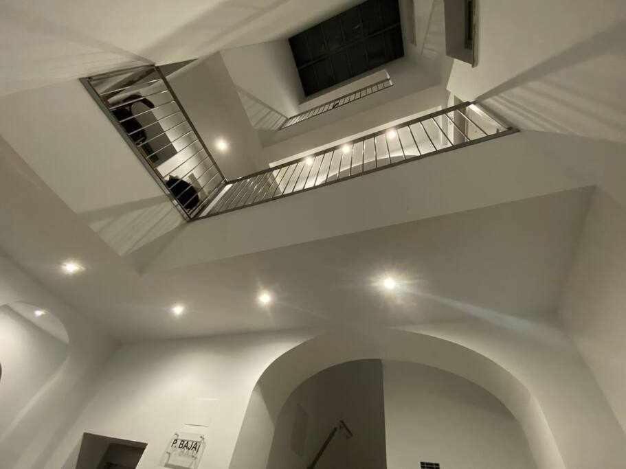 Rodrigo De Triana Primero A Apartamento *