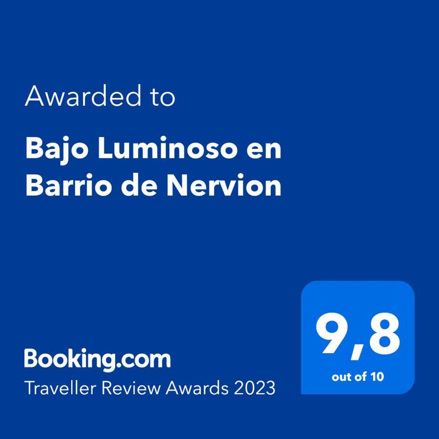 Bajo Luminoso En Barrio De Nervion Seville