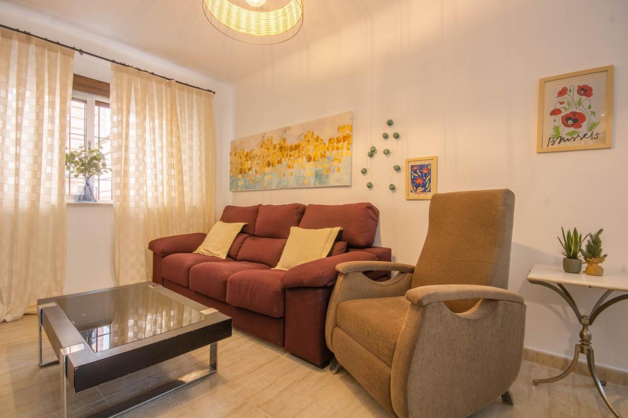Apartamento Mundo Mencia - 3 Dormitorios En Triana * Sevilla