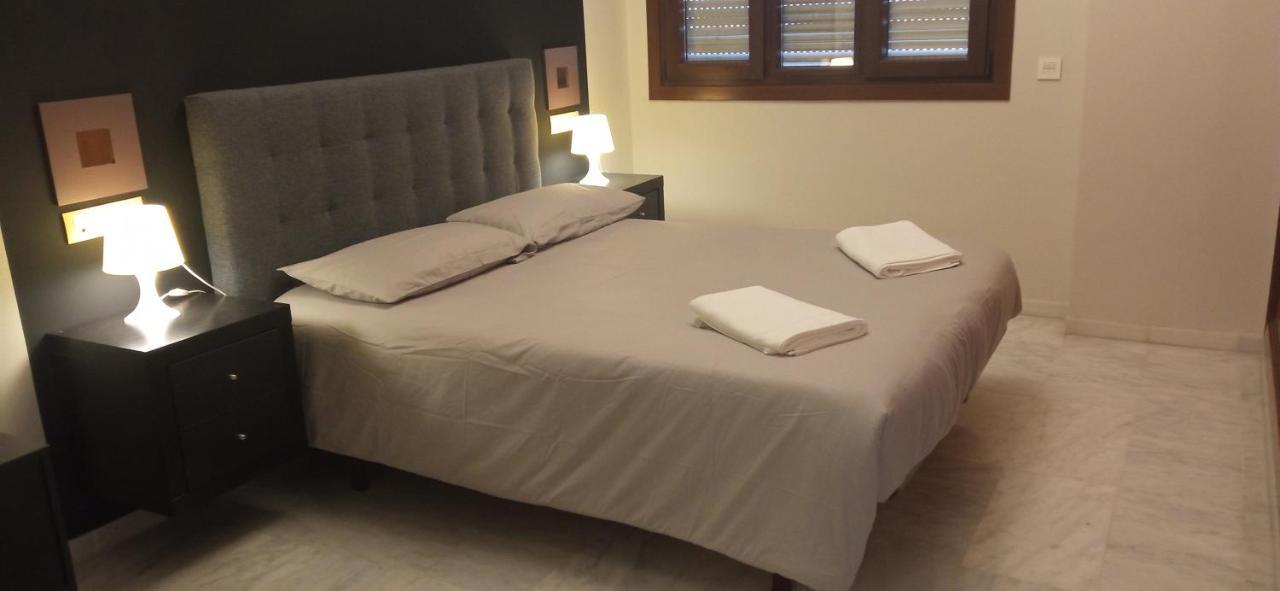 Fibes Lux Este. Apartamento Sevilla