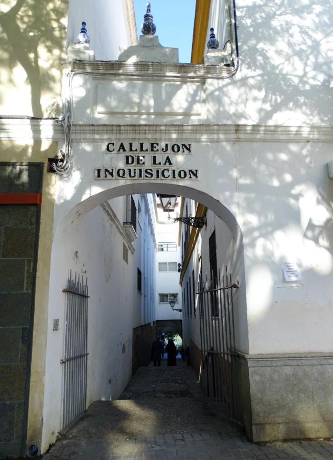 Leones Home, Parking Y Vistas Al Rio Apartment Seville