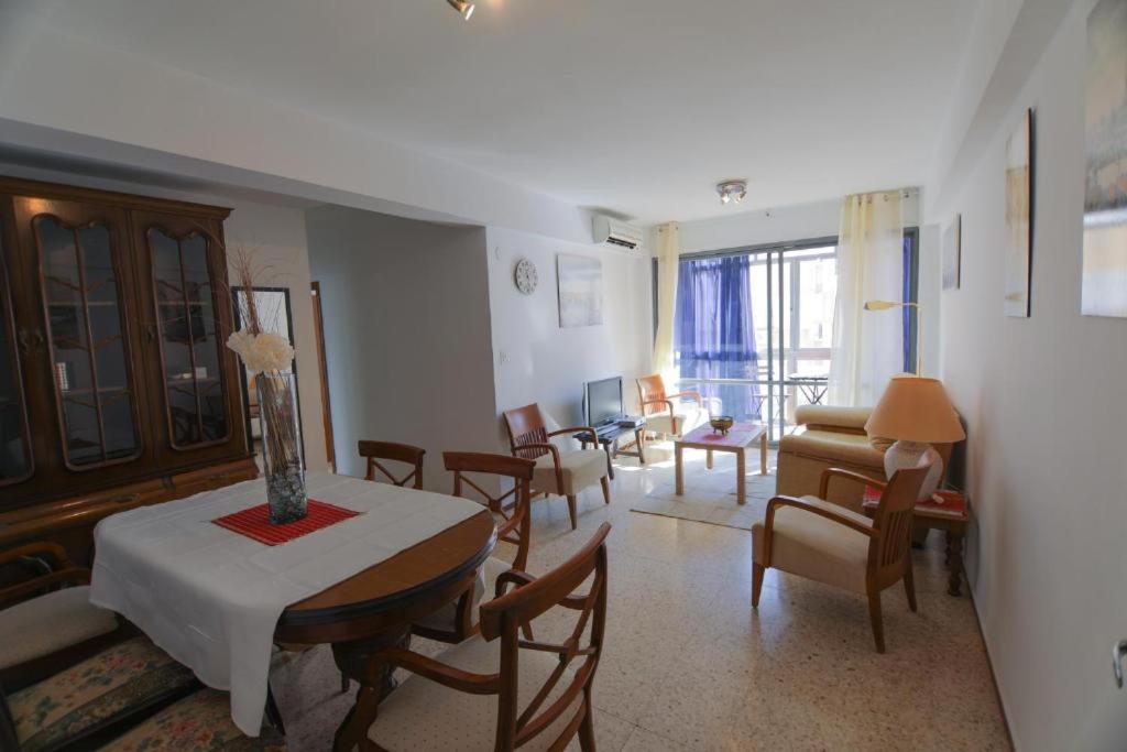Rentalsevilla Bright In La Macarena Apartamento *