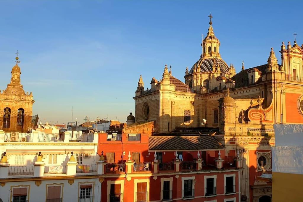 Apartamento En La Plaza Del Salvador. *
