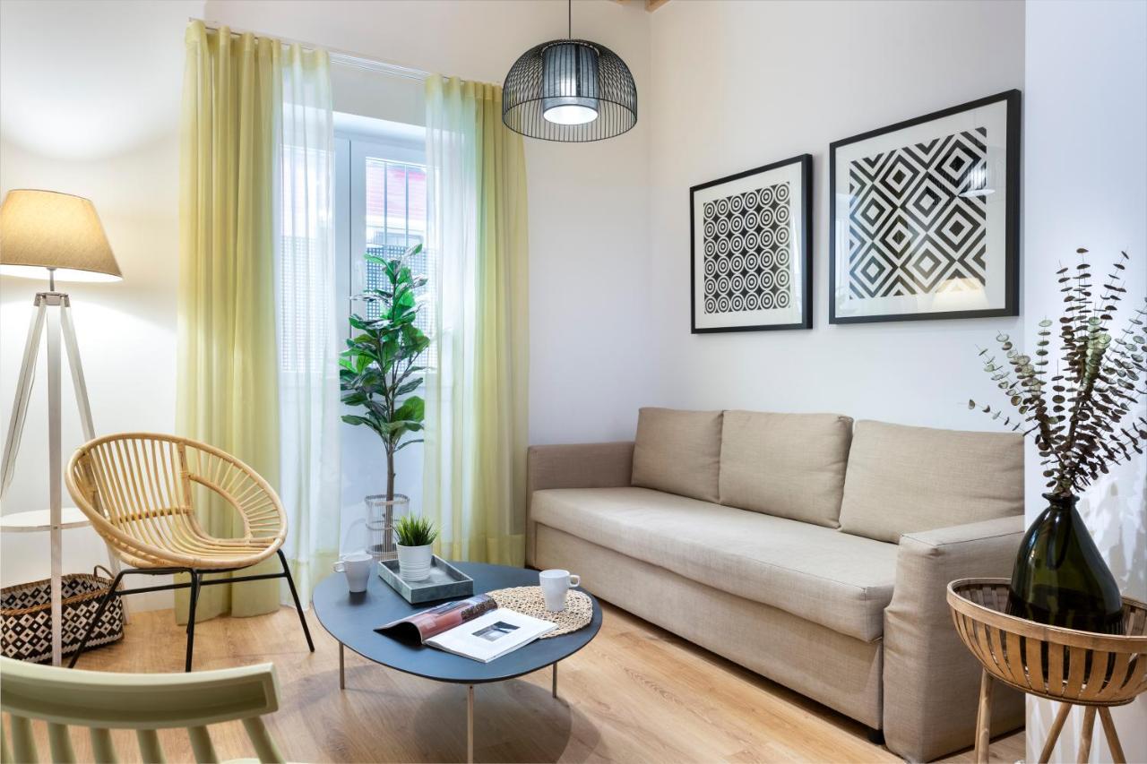 Lola 14 Apartment