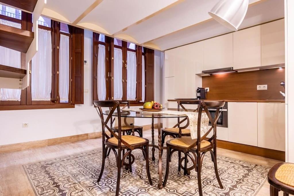 Luxury & Elegant Duplex In Center Apartamento *