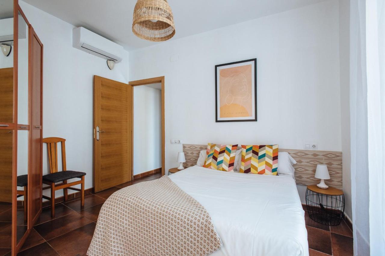 Homeyseville- Bright At Santa Cruz 6 Pax, Parking Optional Apartment