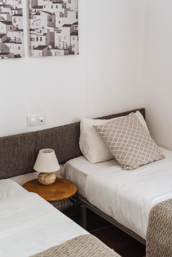 Homeyseville- Bright At Santa Cruz 6 Pax, Parking Optional * Seville