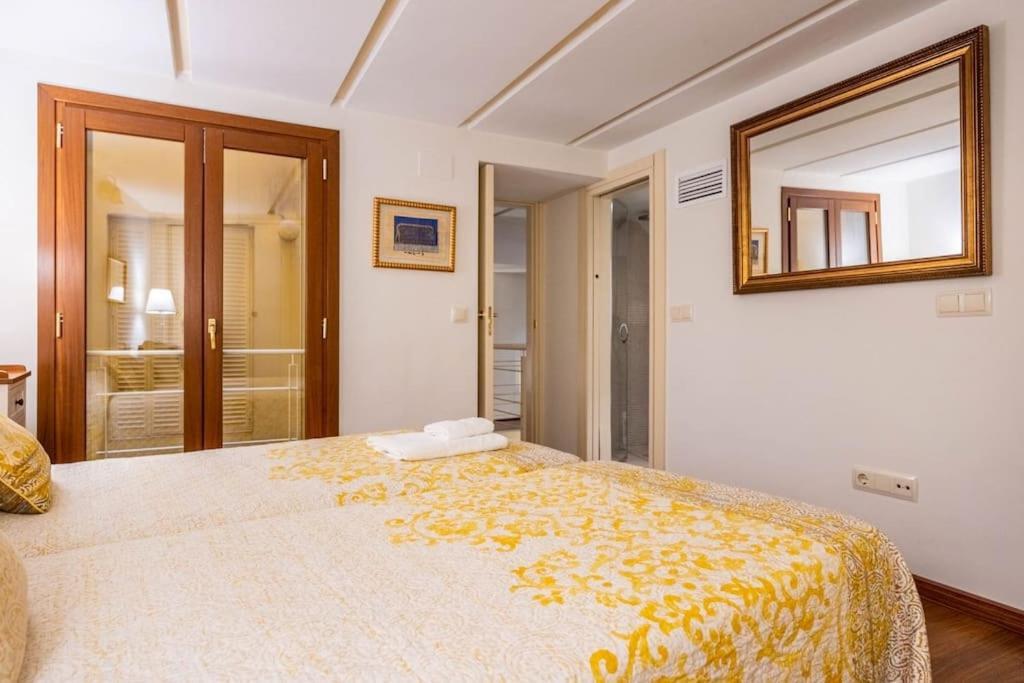 Luxury & Elegant Duplex In Center Apartamento