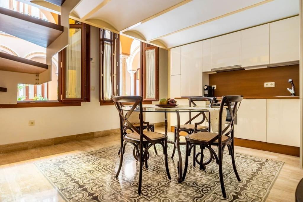 Luxury & Elegant Duplex In Center Sevilla