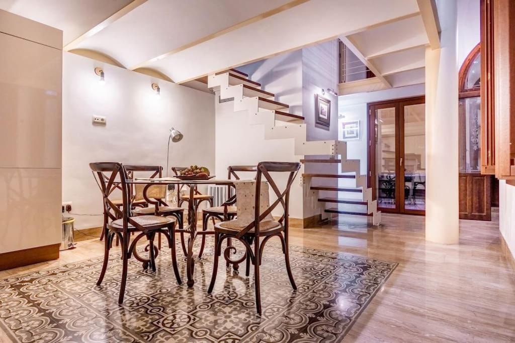 Luxury & Elegant Duplex In Center Apartamento Sevilla