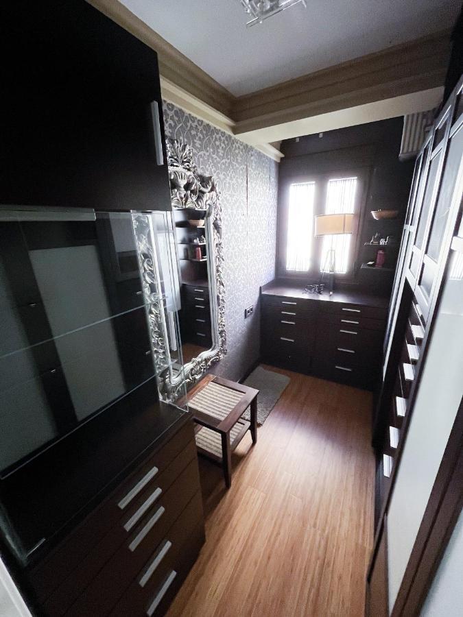 180 Luxury N. De Angeles
