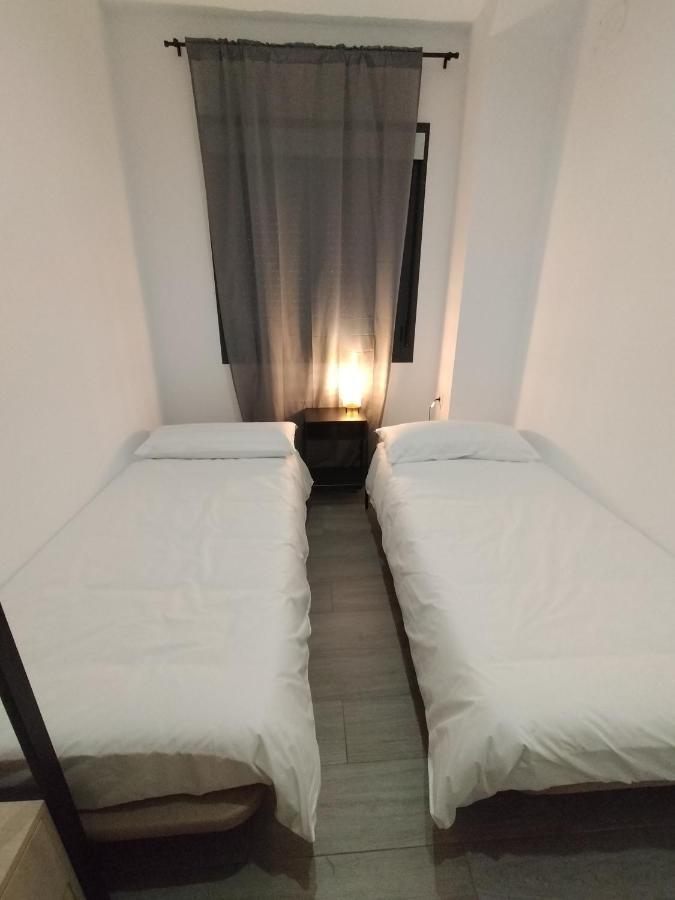 A Estrenar Centro, Trastamara 19 *