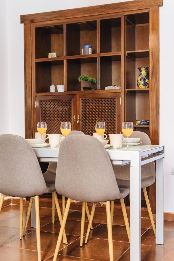 Homeyseville- Bright At Santa Cruz 6 Pax, Parking Optional Apartment Seville