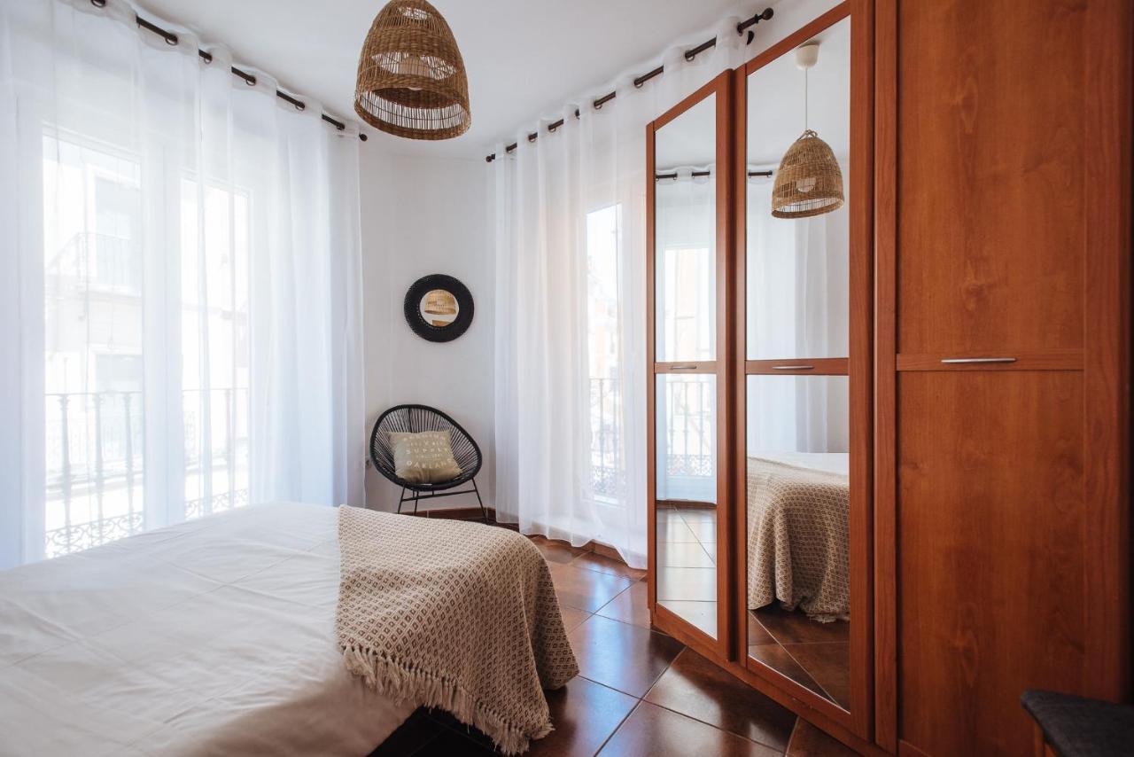 Apartment Homeyseville- Bright At Santa Cruz 6 Pax, Parking Optional *
