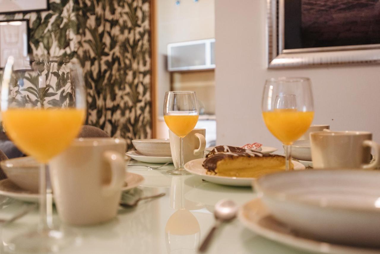 Homeyseville- Bright At Santa Cruz 6 Pax, Parking Optional Apartment Seville