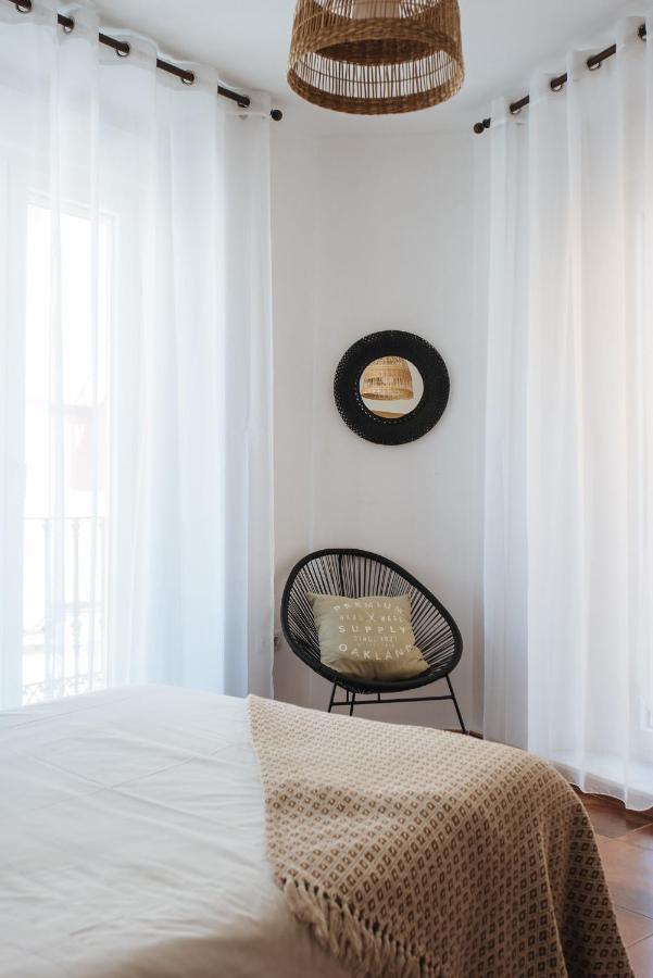 Apartment Homeyseville- Bright At Santa Cruz 6 Pax, Parking Optional *