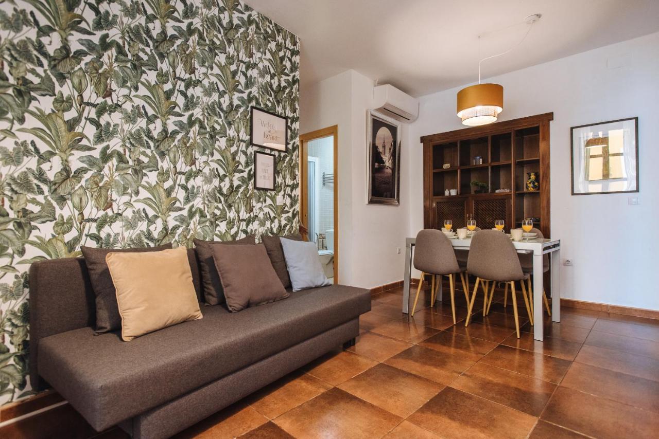 Homeyseville- Bright At Santa Cruz 6 Pax, Parking Optional Apartment *