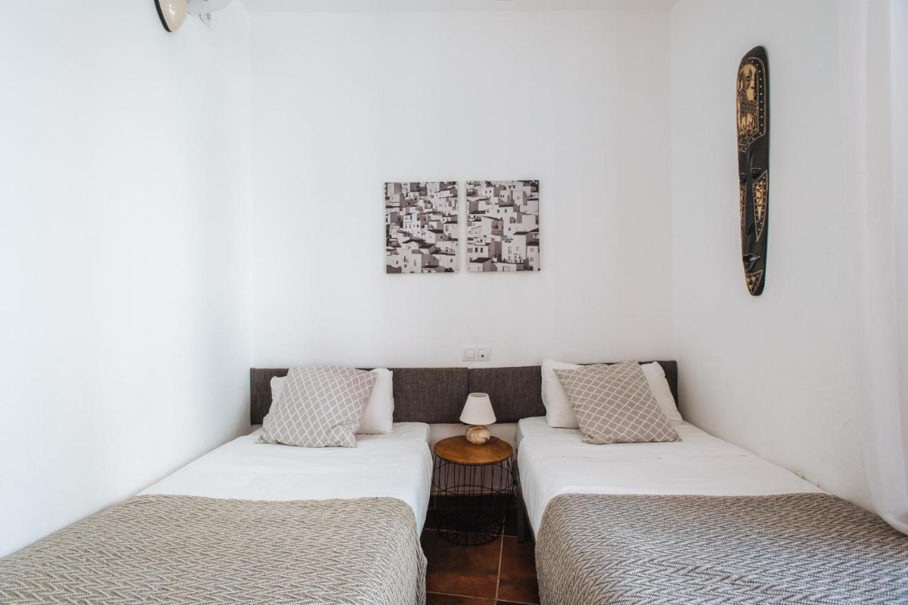 Homeyseville- Bright At Santa Cruz 6 Pax, Parking Optional Apartment