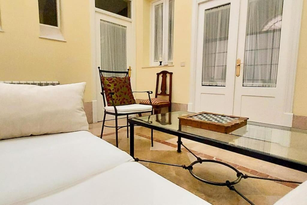 Apartamento J Costa 15- Alameda Hercules