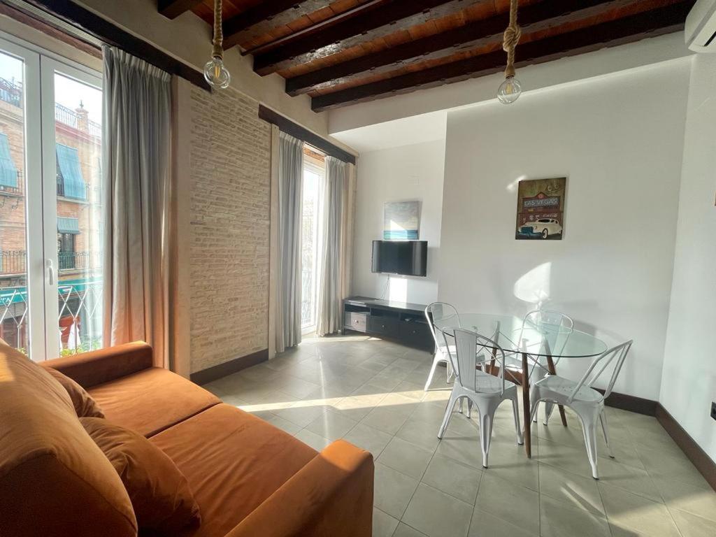 Eva Recommends Triana Apartment