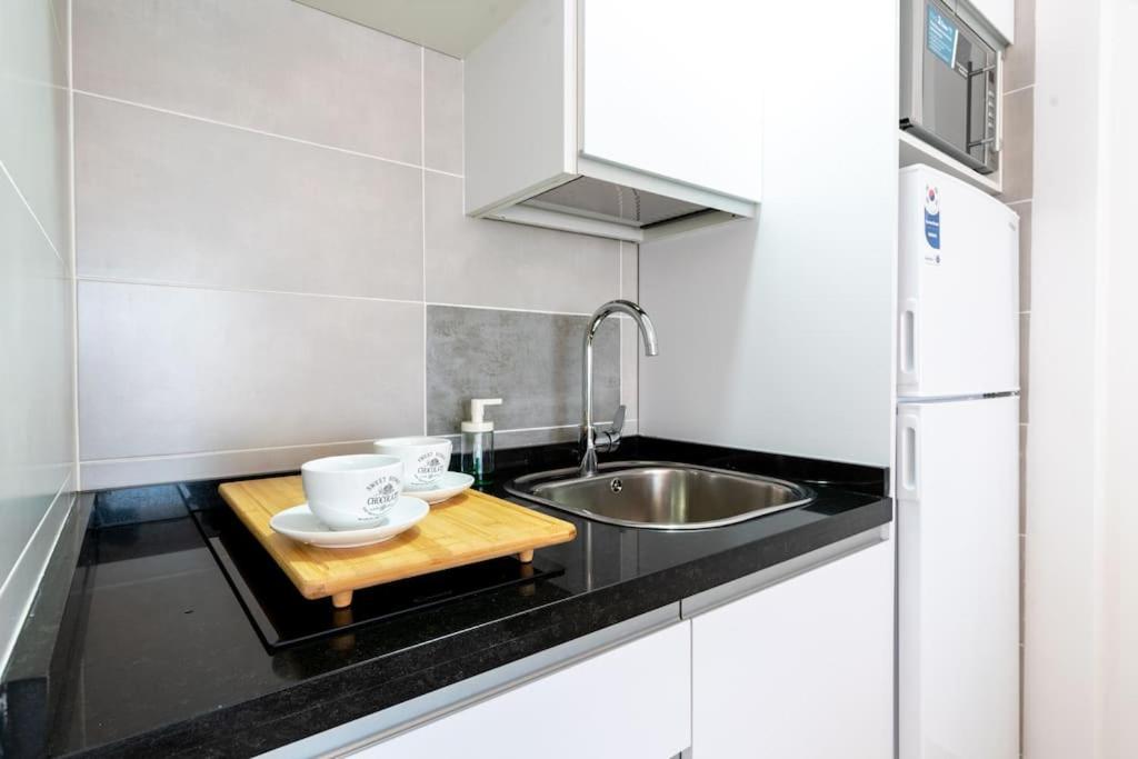 Estudio En Resitur By Thegoodtourist Apartamento Sevilla
