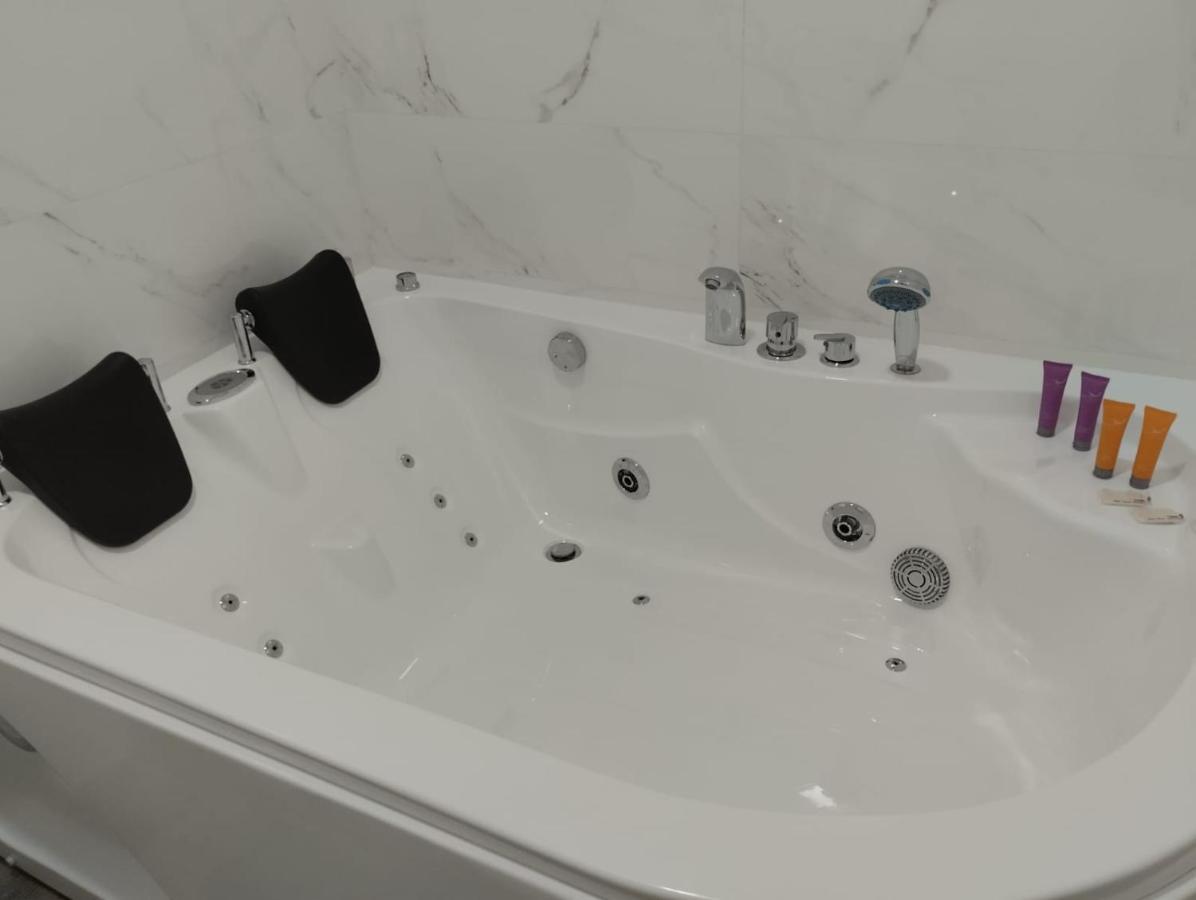 Mini Estudio Jacuzzi Doble 