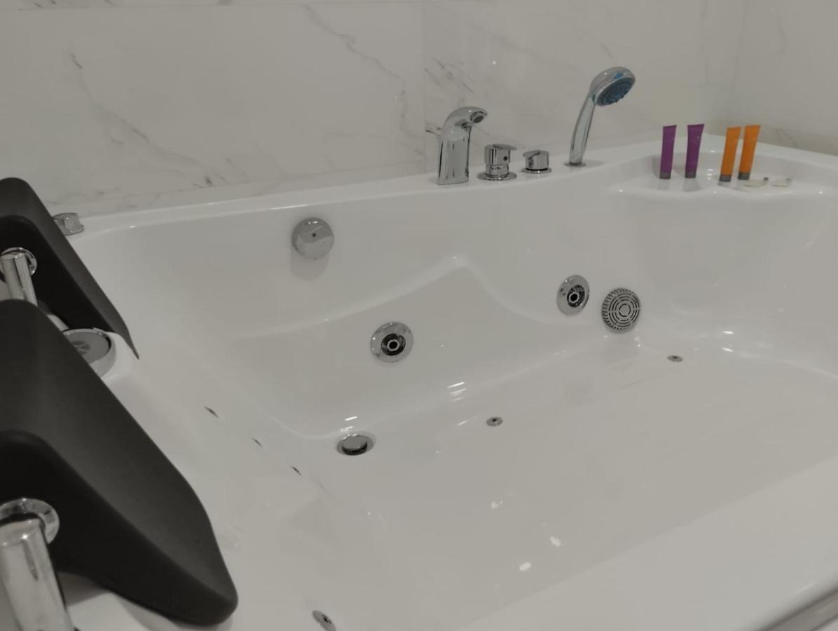 Mini Estudio Jacuzzi Doble 