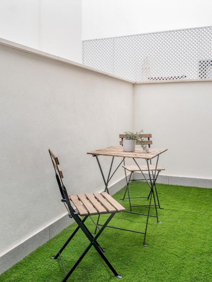 Modern With Swimming Pool- 2bd 2bth- Triana Apartamento *