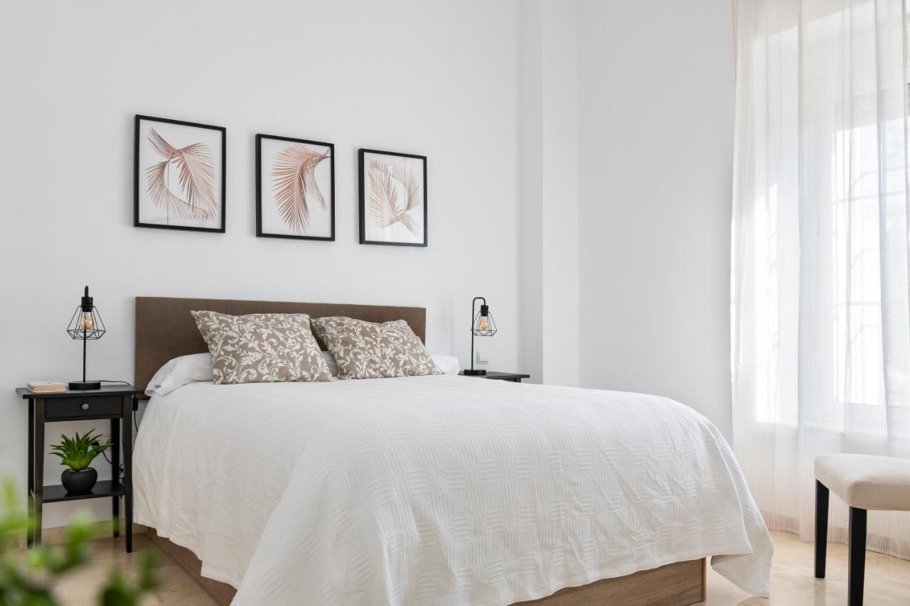 Apartment Leones Home, Parking Y Vistas Al Rio Seville