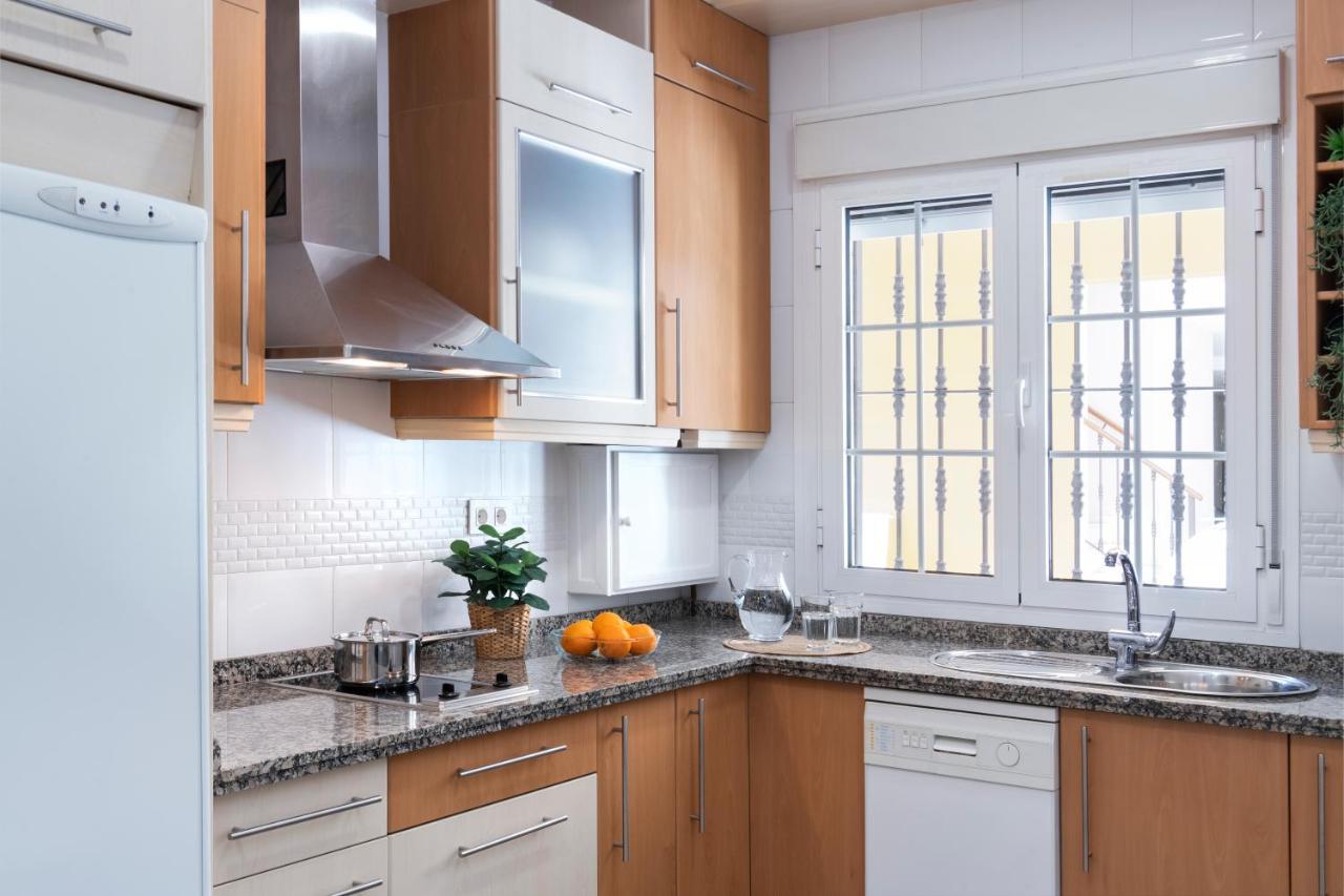 Leones Home, Parking Y Vistas Al Rio Apartment Seville