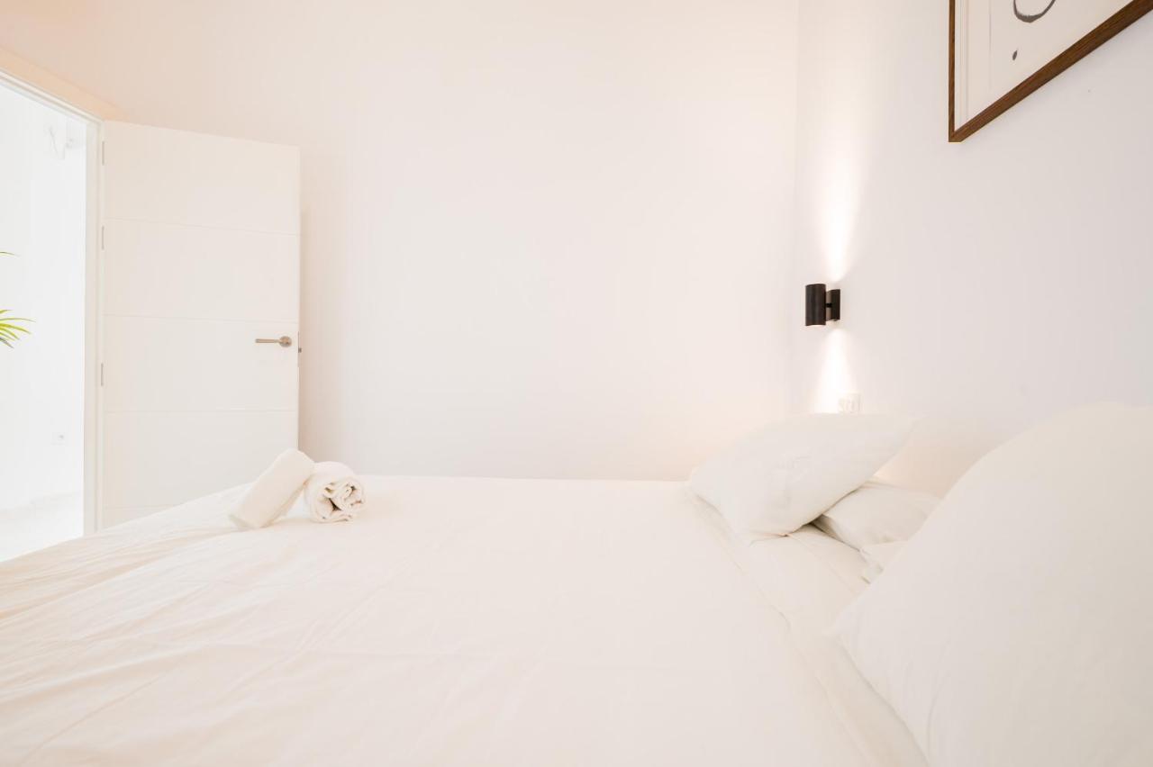 Duplex With Terrace- 2bd 2bth- Arenal Apartment Seville