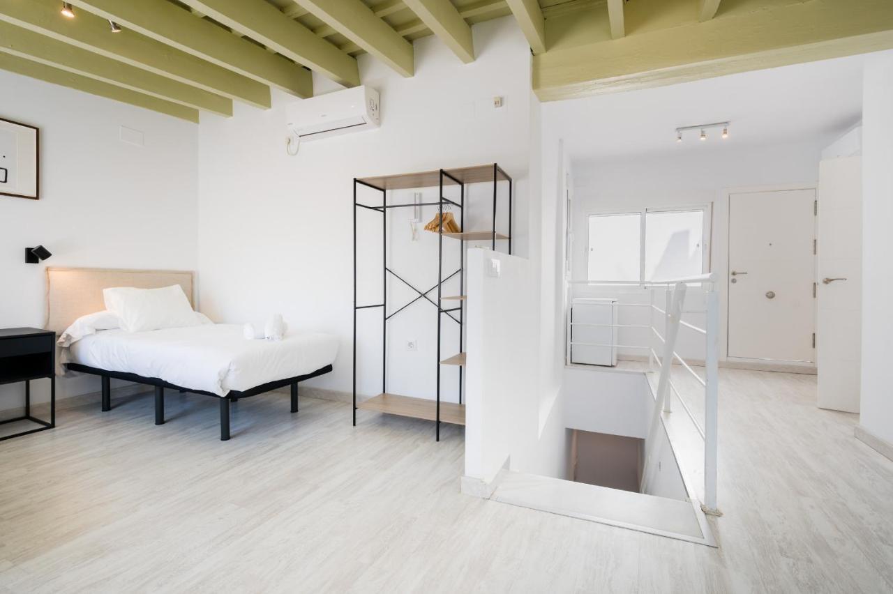 Apartment Duplex With Terrace- 2bd 2bth- Arenal Seville