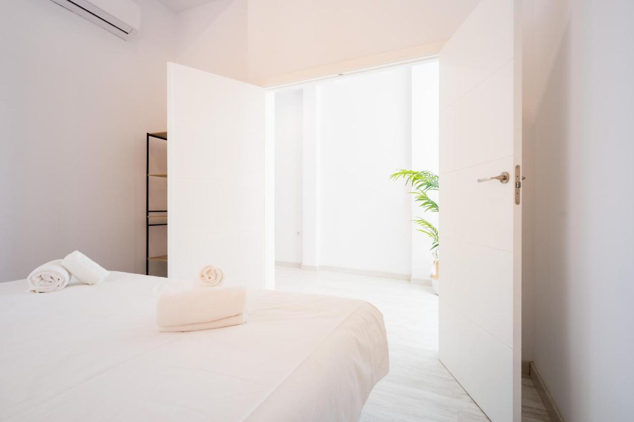 Apartment Duplex With Terrace- 2bd 2bth- Arenal Seville