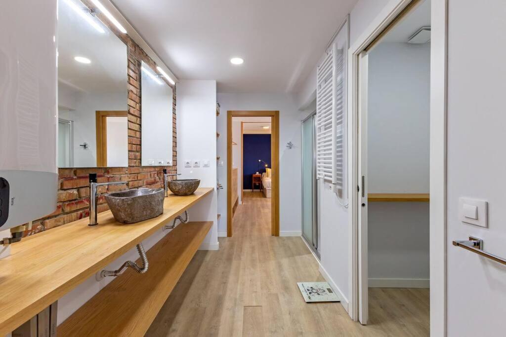 Menendez Center Sevilla