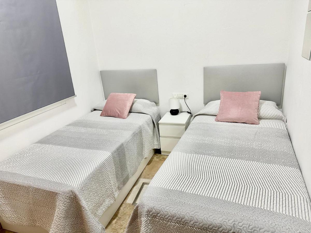 Apartamento Acogedor Y Moderno En Pleno Centro De Con Parking Gratis *