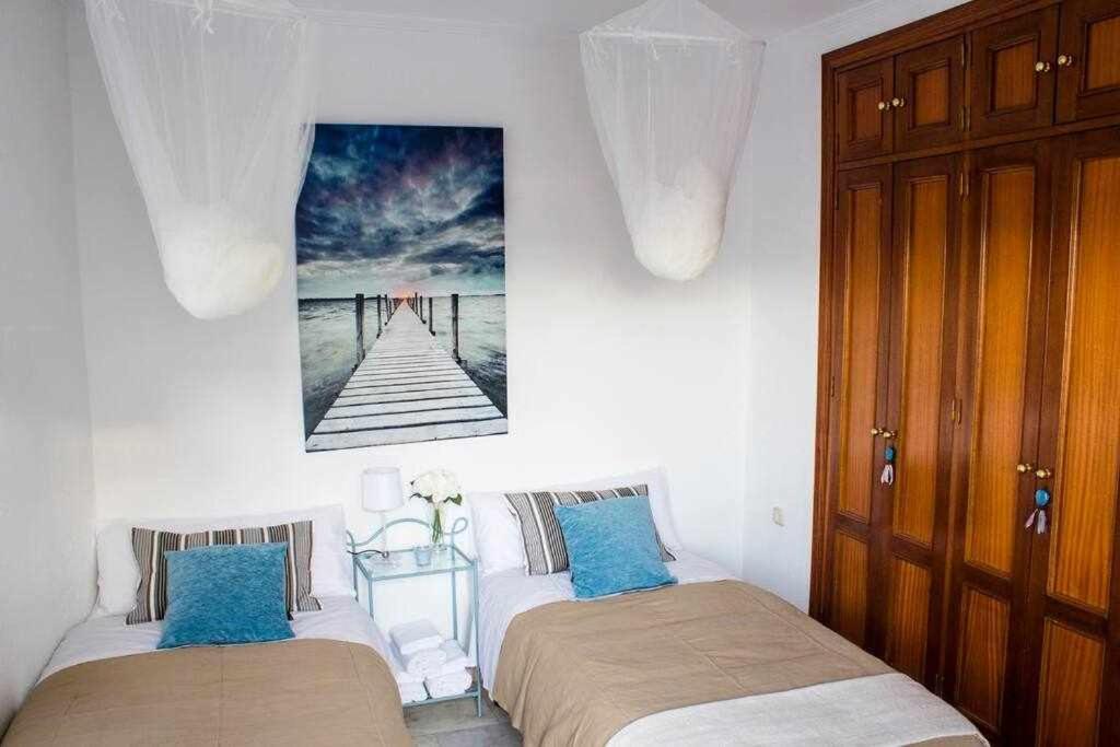 Atico Con Piscina Junto Catedral De Apartment *