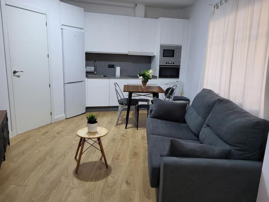Proximo A Plaza De La Alameda Apartment