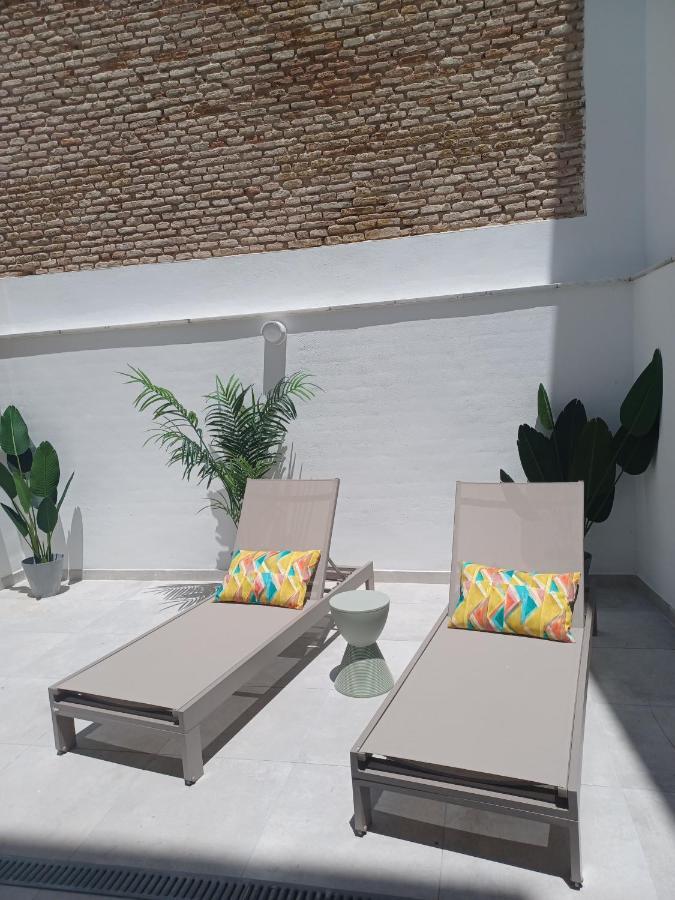 Apartamento Pop Art Historia De Conde Negro Con Patio Privado