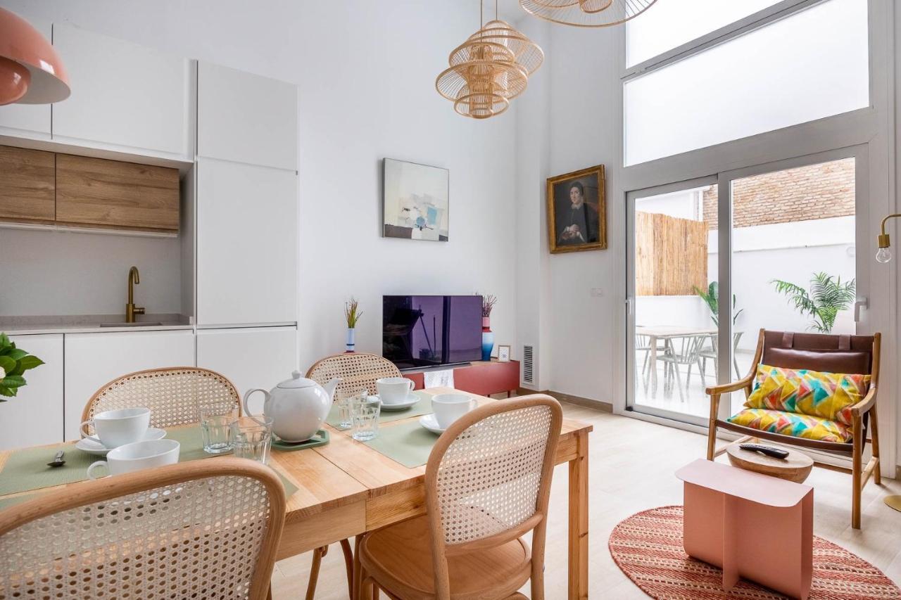 Pop Art Historia De Conde Negro Con Patio Privado Apartamento