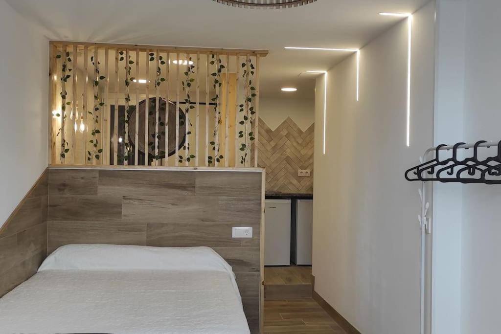 Apartamento Estudio Con Balcon A 9min. Del Centro En Metro *