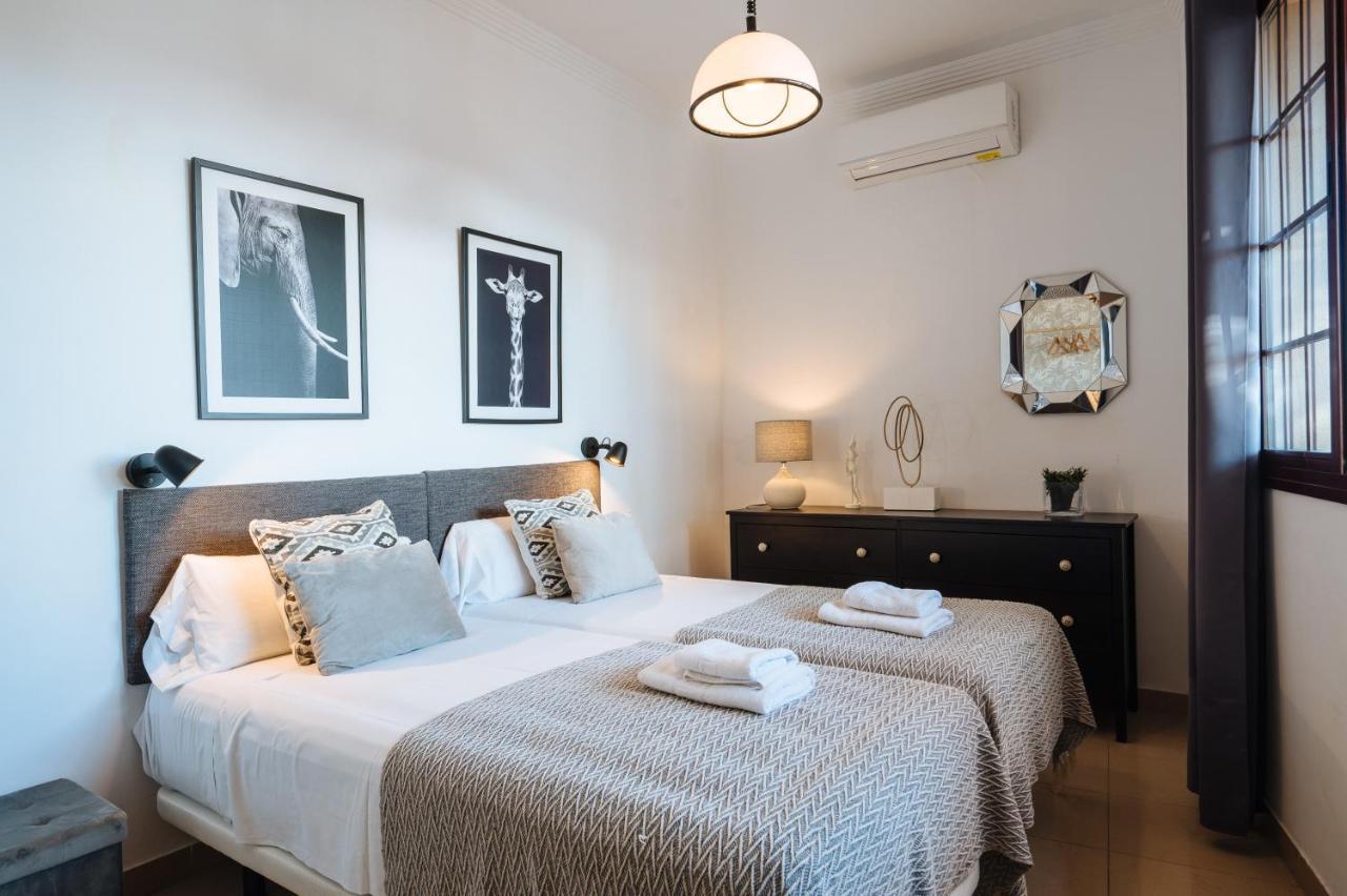 Homeyseville-amazing Penthouse Giralda Views 8 Pax, Parking Optional * Sevilla