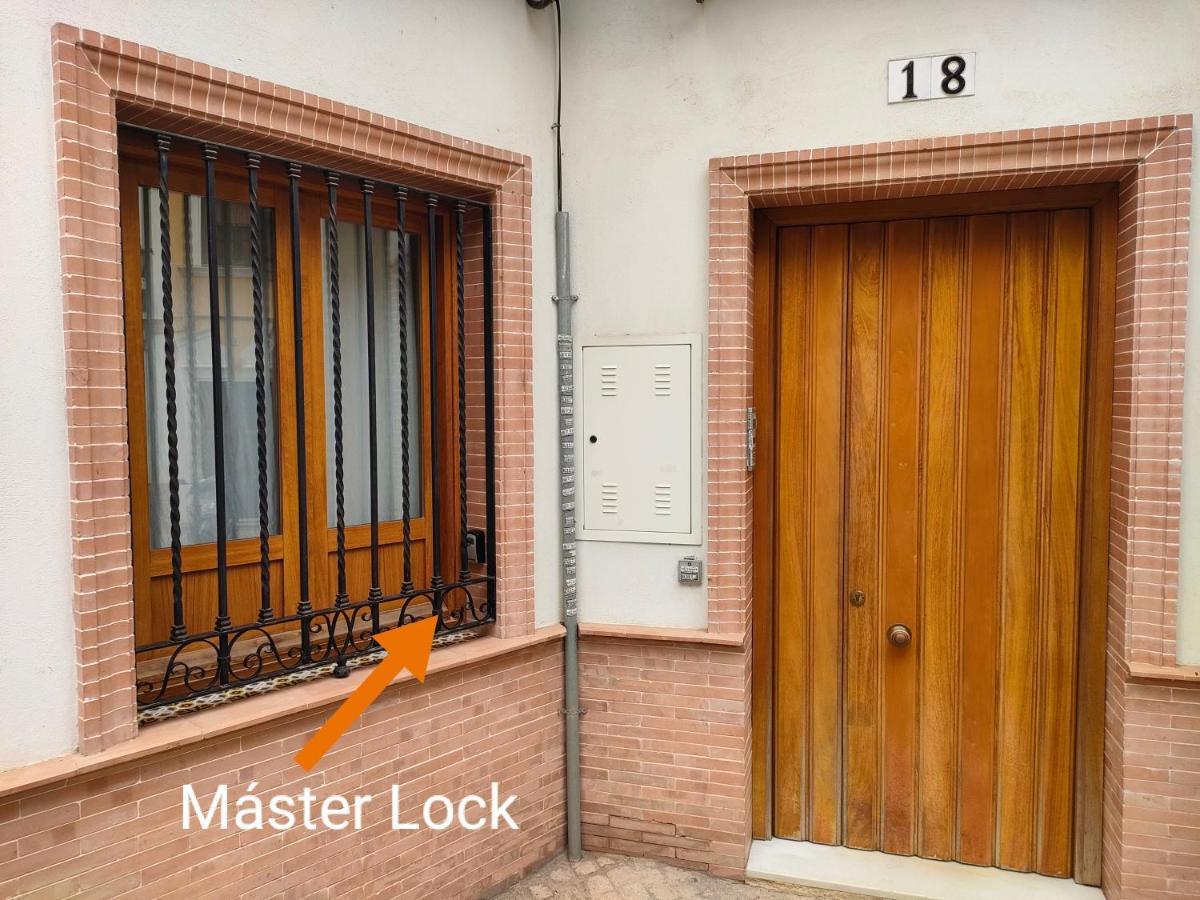 Descubrehome Postigo Del Aceite Terraza Interior * Sevilla