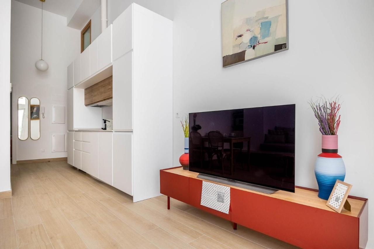 Apartamento Pop Art Historia De Conde Negro Con Patio Privado *